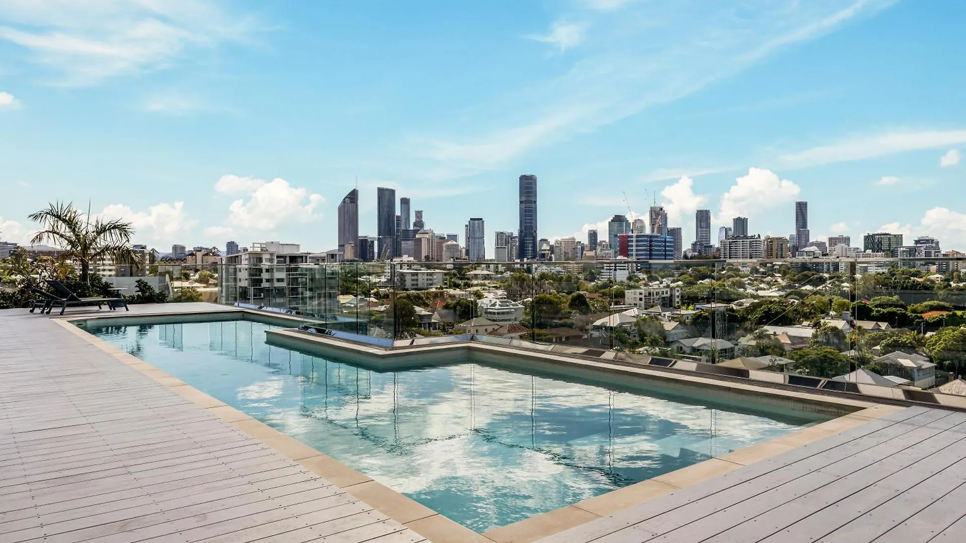 Linton Apartments - Free Secure Parking Brisbane